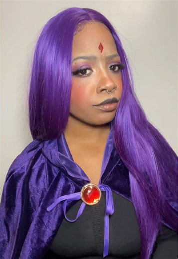 Raven's Epic Cosplay Adventure 💜