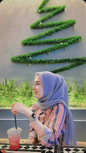 Sinta Retnosari on Instagram: "🫠"