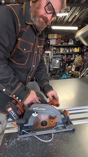 @evolutionpowertools_usa link in bio Tracksaw look at this. We can use it to cut sheet metal with a track saw. I know you want one so go get one in your cart over at their website. Tell him I sent you and you're going to be set up all you metal fabricators. This is something that's really going to come in handy for you right now. I know it is. You know it is and it's battery powered. You can get all their battery powered kits right now and be set up. Start making stuff better #weld #make #youcan