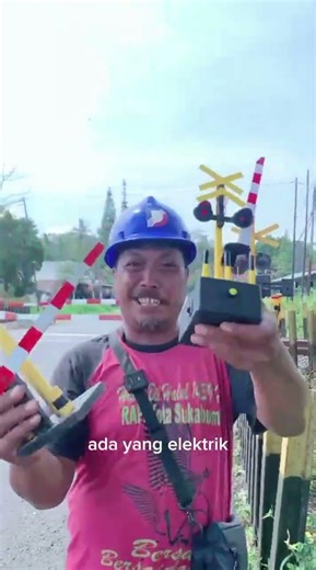 Bapak Bapak Sombong Mainin Palang Pintu Panjang Bersama Perlintasan Kereta Api#palangpintukeretaapi