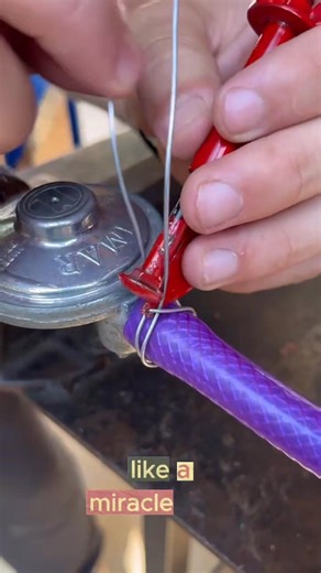 The tool that turns wire into a real clamp Brute force made easy. #USA #WireTwistTool #SuperClampHack | Do It YourSelf