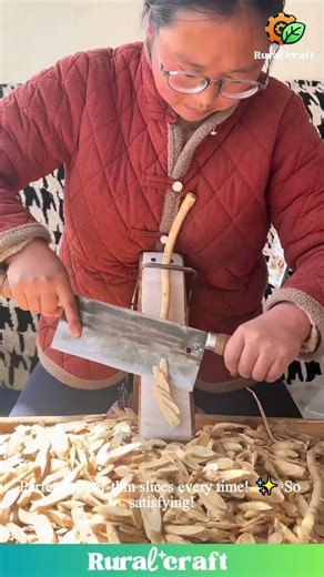 The SECRET to Slicing Tough Roots?! 🤔 Watch This ANCIENT Chinese Medicine Slicer in Action! #herbs