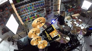 21K views · 780 reactions | Siempre es bueno compartir un buen Clásico con nuestros amigos y clientes. Espero disfruten de I love Rock and Roll de Joan Jett tocada por nuestros amigos Johnny Metralla en la batería, Alejandro García en el Bajo, y Diego Muñoz Herrera en la guitarra! Feliz fin de Semana! | Junior Music | Facebook