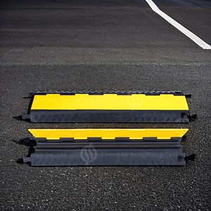 [Hot Item] 2 Channel Rubber Cable Protector Ramps Cord Cover