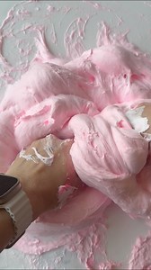 Who would have thought slime could be this easy? Just a few ingredients and you have yourself a great meet up activity. Have you tried making slime with friends? #fluffyslime | Rainbowplaymaker