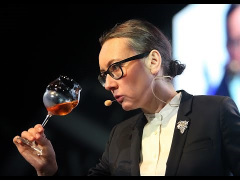 Best Sommelier in France: Pascaline Lepeltier, the first woman to win the title!