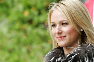 Jewel apologizes to upset fans for performing at 'MAHA' inauguration ball