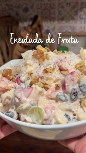 Ensalada de Frutas con yogur y leche condensada