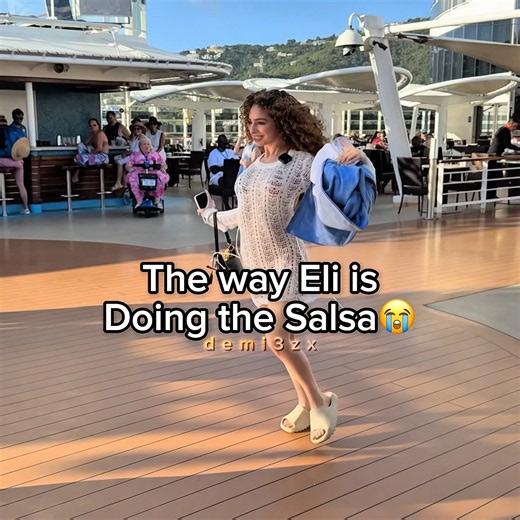 IM PEEING MY PANTS🤣