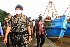 Indonesia Launches Maritime Information Center to Tackle Crimes at Sea