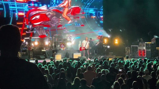 Rick Springfield performing Love Is Alright Tonight live at the Fishers Event Center in Fishers, IN 6/17/25. #iwantmy80s #iwantmy80stour #mtv #pop #popmusic #live #80smusic #livemusic #livemusicconcert #concert #concerts #rickspringfield #drnoahdrake @FishersEventCtr @Rick Springfield