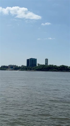“Hudson River views” #nyc #explorenyc #manhattan #walkingvlog #nature #hudsonriver #littleisland