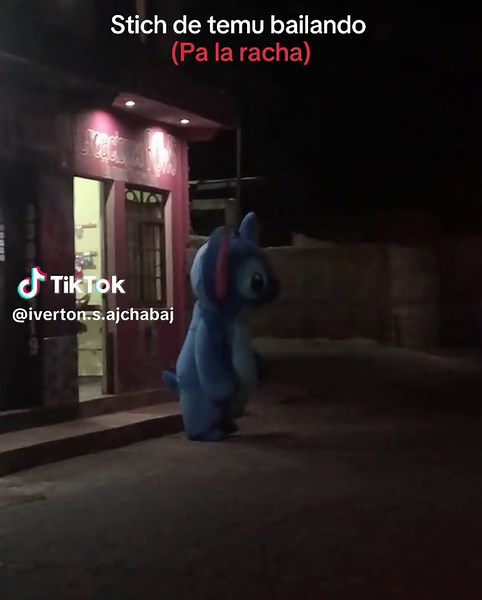 Divertido Stitch Bailando en Humor