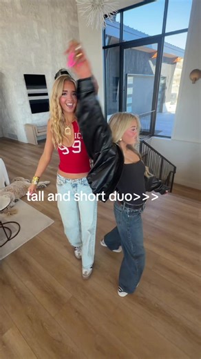 tag them @mia🍒💌🧸🩰🪞🌷🎧 | tall and short duo