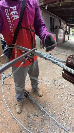 ⚡ Why Linemen Use This Tool! 😱 #Shorts #Lineman #PowerLines #HighVoltage #Electrician #UtilityWorker