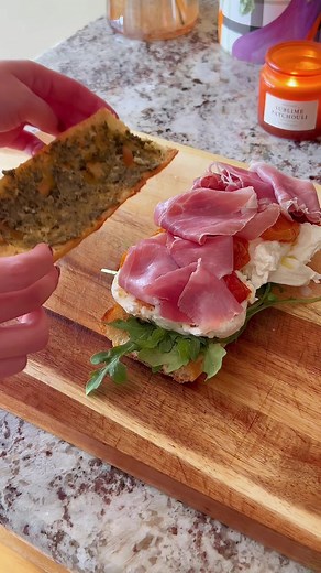 Delicious and Healthy Pesto Mozzarella Sandwich Recipe