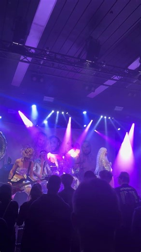 MandelKokainSchnaps in der Pumpe Kiel live