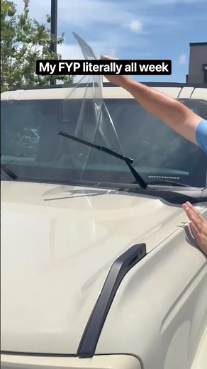 It’s giving… uncracked windshield.