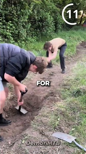 Everything You Need To Build an MTB Trail In Under 20 Seconds 🔥