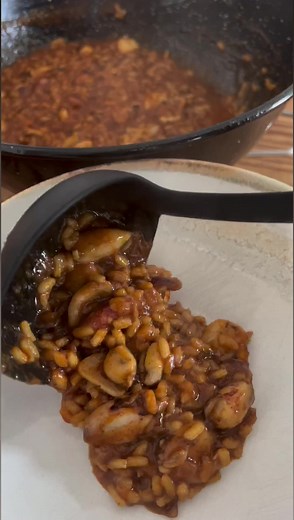 ARROZ MELOSO CON CHIPIRONES AL AJILLO #arroz #recetascaseras #recetasfaciles #comidacasera #Mariscos | El Chef Kent