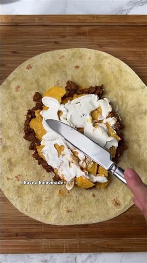 Crunchwrap Supreme 🤤 It takes less than 20 minutes to make! Detailed Recipe ⬇️