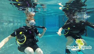 Ab morgen könnt ihr im Tropical Islands das Tauchen für euch entdecken. Hinterlasst einen Kommentar unter dem Posting und gewinnt Tickets inklusive Schnuppertauchkurs :-) https://goo.gl/eIKo8l | Tropical Islands