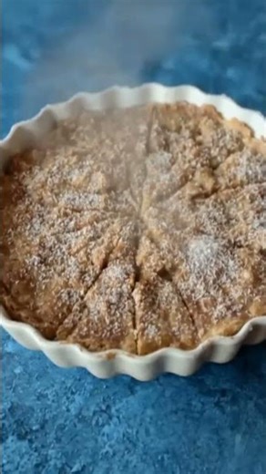 "Easy 1-Pan Apple Crumble Tart (So Good!)"#shorts #food #apple #cake #applecake #appledessert