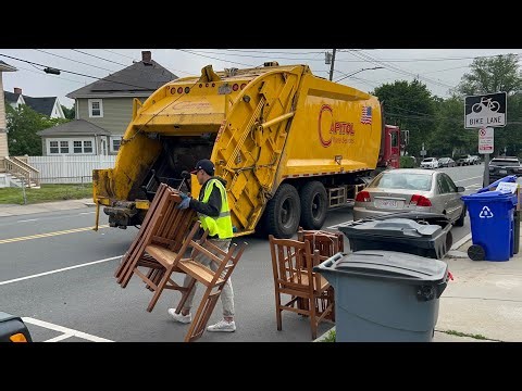 Capitol Waste Garbage Truck VS Heavy Summed Trash