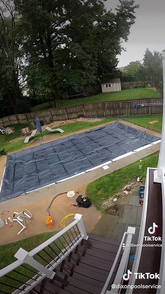 Instalación de cubiertas de seguridad para piscinas Loop-Loc