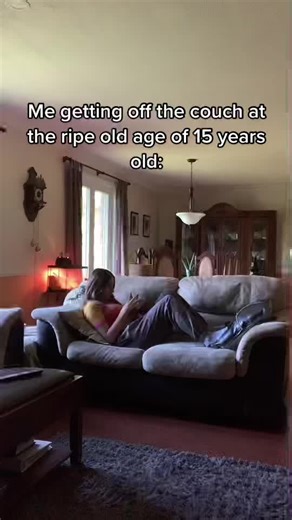 Luda (@lydia_clarmo)’s video of Couch