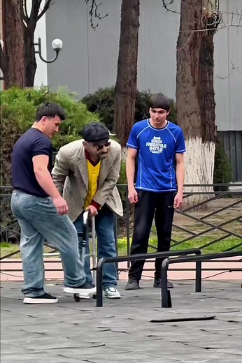 Extreme Prank Reactions: Public Surprises Caught on Camera