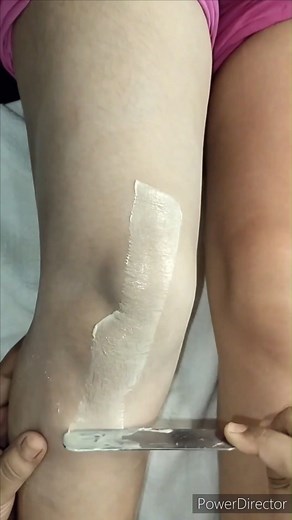 🦵 Smooth Legs Ahead – Full Leg Waxing Step-by-Step Guide ✨💆‍♀️ | Part 7 #LegWaxingTutorial #SmoothSkinRoutine #WaxingProcedure #BeautyCareSteps #SalonAtHome | Armpit Wax