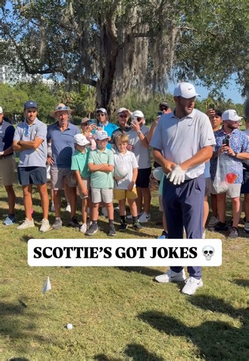 Scottie Scheffler telling these fans to get out of his way in the most Scottie Scheffler way possible. (via @sotelo_dan/IG)