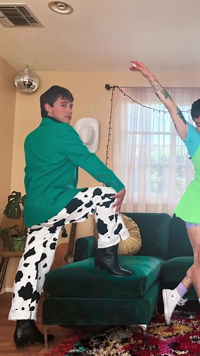 Canyon C. (they/them) is trans non-binary. And also a professional dancer. And also a nature enthusiast. Dance moves them. Nature captures them. There’s endless Facebook Groups to fit every part of them. Watch how Canyon C. loves to #FitOut.