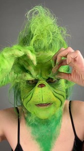 361K views · 3.2K reactions | MEGA GRINCH REMOVAL VID! The tooth makeup was the worst part 﫠醴瘟林識什﫧 don’t try this technique at home #makeuptransformation #grinchmas #makeupremover #makeupremoval #sfxmakeup | The Skulltress - Vanessa Davis | Facebook