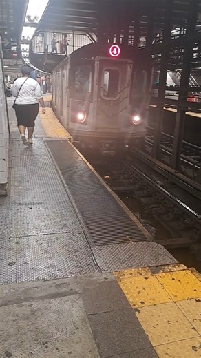 【NYC Subway】The Moving Platform for Line 4, 5 and 6 #subwaytrain #newyorkcity #moving #platform