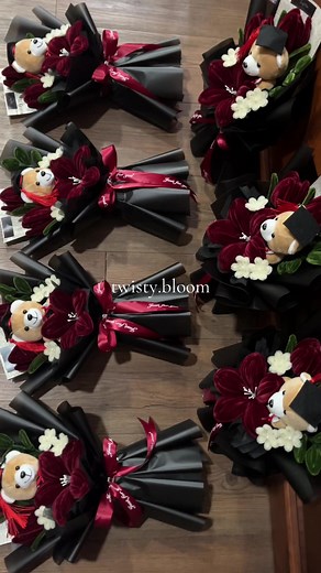 Unique Graduation Bouquet Ideas with Twisty Bloom Flowers