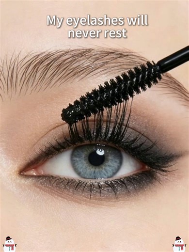 Achieve Thicker, Longer Lashes with This Mascara