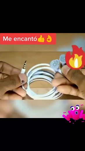 Creative Earphone Cable Manipulation Tutorial