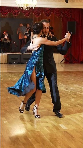 Lorena Tarantino & Gianpiero Galdi - Elegant Vals Performance | Solo Tango Orchestra