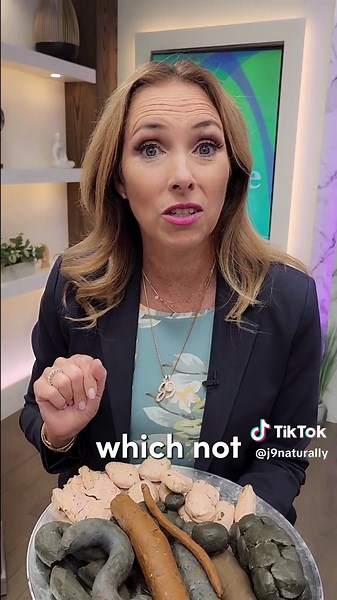 You’ll NEVER Forget to Floss After Watching This 🦷 Dr. Janine provides valuable insights on the importance of flossing and its impact on oral hygiene. She emphasizes that neglecting to floss can be likened to not wiping after a bowel movement. To promote a healthier alternative, Dr. Janine recommends the use of natural floss, highlighting the detrimental effects of conventional dental flosses which may contain PFAs, known to disrupt endocrine function and act as toxins in the body. These harmfu