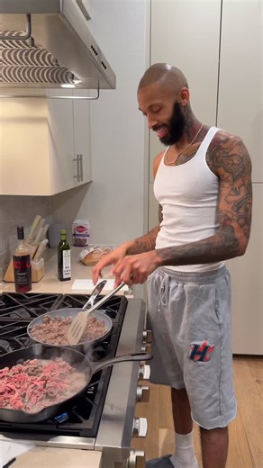 DWHO on Instagram: "Getting my place ready for family with the Levoit AERO — clean, quick, stress-free. #ad #levoitpartner"