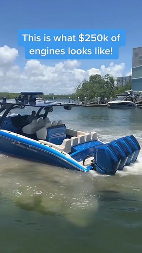 The best color combo boating company in the world, Midnight Express! #boats #boating #boattok #boatlife #mercuryracing #midnightexpress #450r #outboards #lifeoffshore #saltlife #speedboats #centerconsoles #foryou #fyp