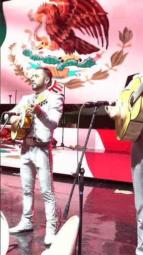 ¡Que viva México! — Su Mariachi Imperial Azteca, sí señor 🇲🇽🎺