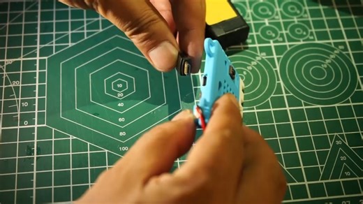 1.3实践操作数据线连接microbit和计算机