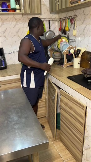 I was so hungry this evening so I went to the kitchen to dish dry vegetable soup and eba for me to eat and while I was eating my tailor friend @henry.henz0 knocked the door and joined me to eat and in a short while my neighbor @Neighbor1.1 also came in and joined us to eat it for dinner