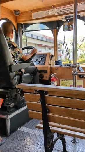 【赤いシャトルバス】🇺🇸グアム旅行「プレミアムアウトレット行の車内」タモンビーチ→タムニング グアム観光 アメリカ旅行 グアム アメリカ GUAM USA