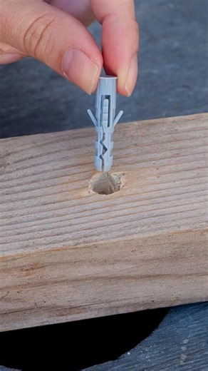 230K views · 439 reactions | Großes Loch, kleine Schraube? Problem gelöst! 瀞 | 5-Minuten Tricks | Facebook