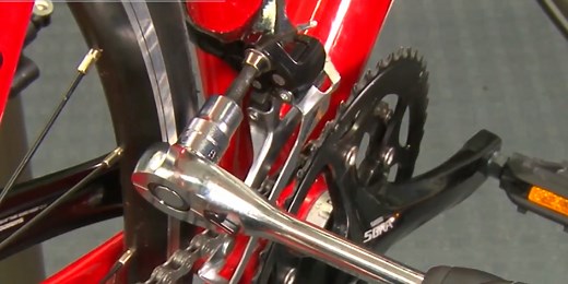 フロントディレイラーワイヤーの交換と調整 | メンテナンス・カスタム講座 | サイクルベースあさひ