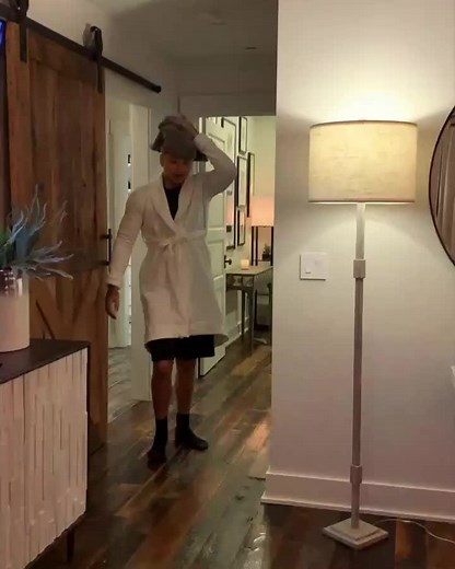 Bloopers of me acting like my wife! Full video coming soon 😂😂